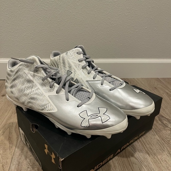 Under Armour UA Nitro Mid D White/Silver Men's Football Cleats Size 16